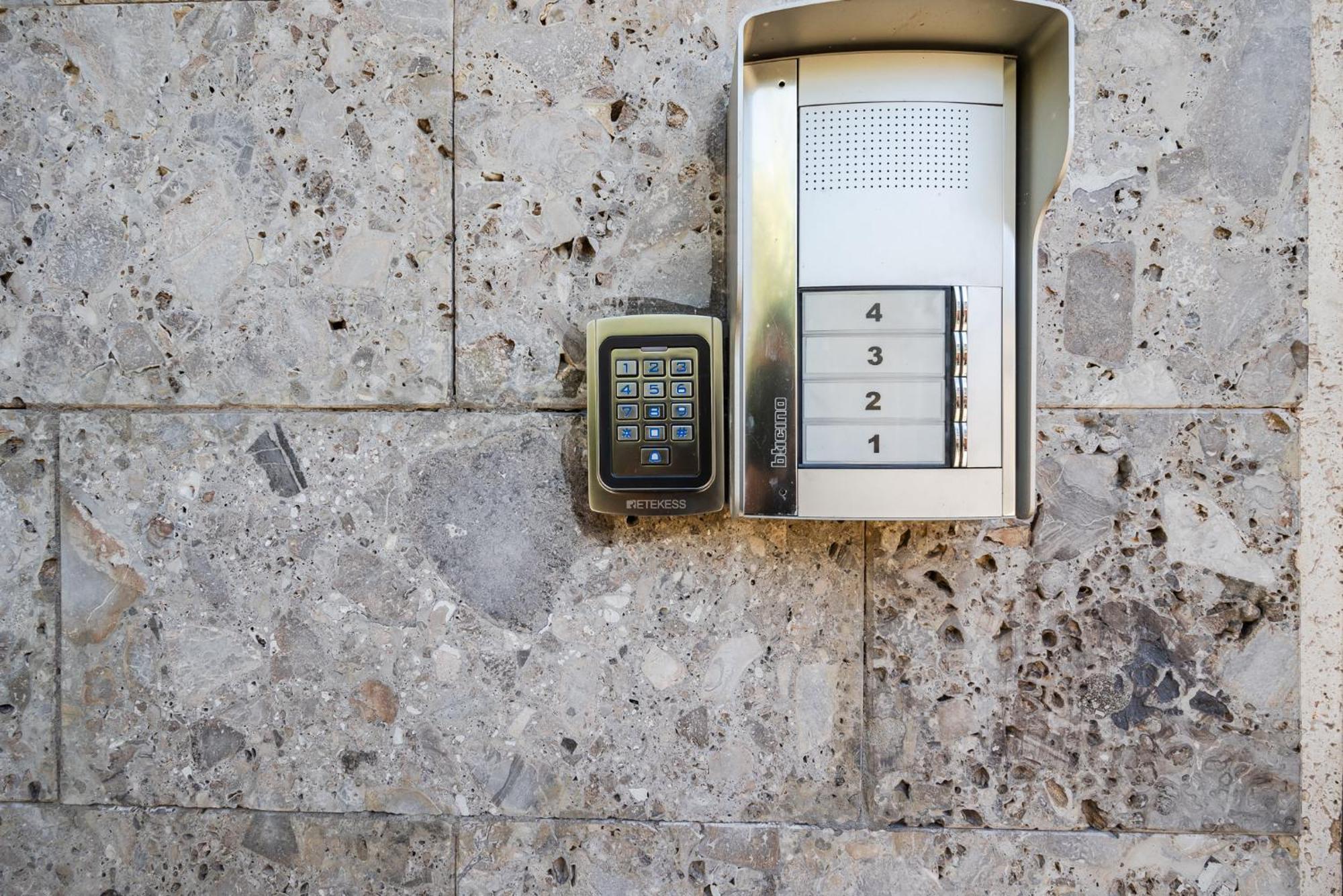 Roma 23, Smartstay Rozzano Εξωτερικό φωτογραφία